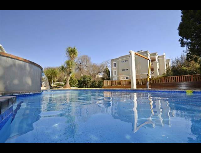 3 BEDROOM APARTMENT FOR SALE IN SANDOWN